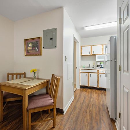 Affordable Suites Миртл-Бич Экстерьер фото